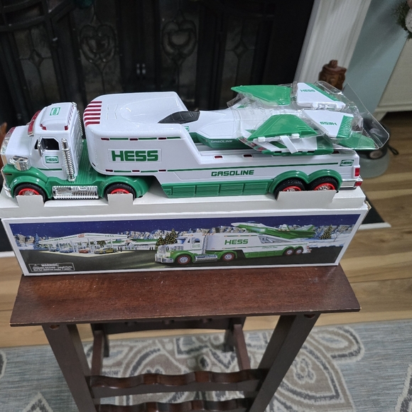 2010 Hess Toy Trailer Truck & Jet. New in Box. - Picture 5 of 10